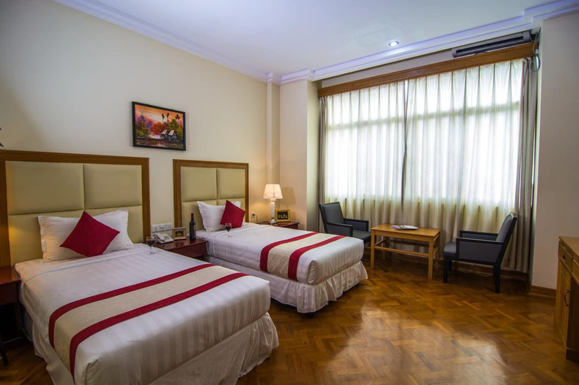 Royal Inlay Hotel Nyaung Shwe Exterior foto