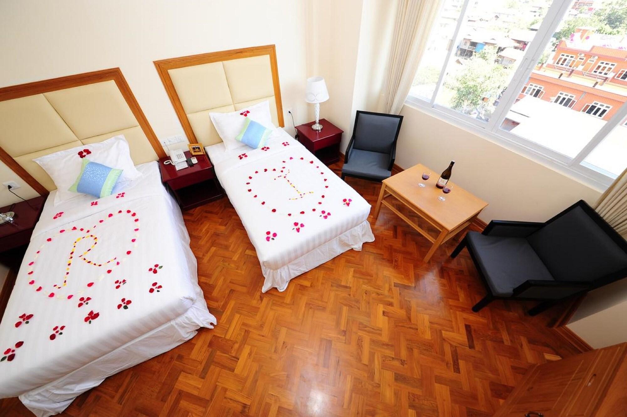 Royal Inlay Hotel Nyaung Shwe Exterior foto